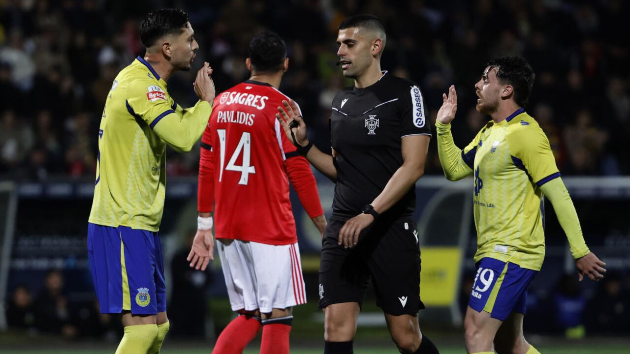 Árbitro José Bessa dirigiu o Arouca-Benfica