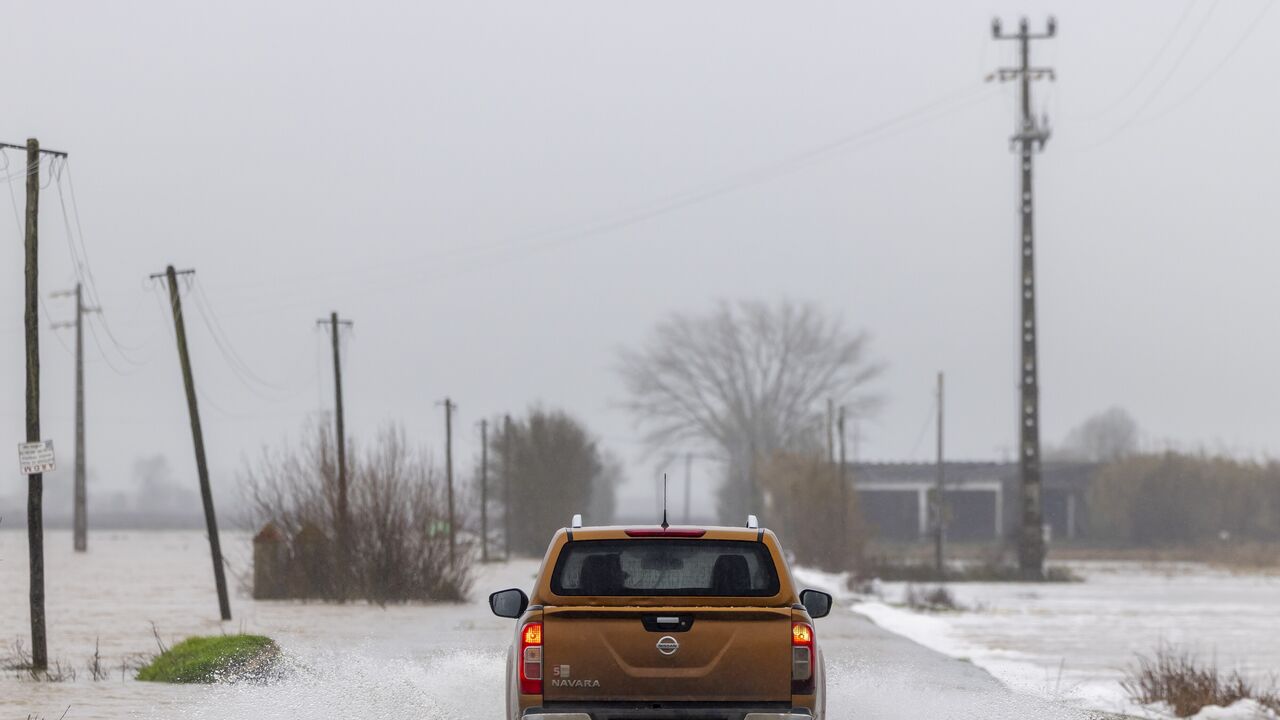 Depressão Therese causa cheias em Portugal continental, a partir de terça-feira