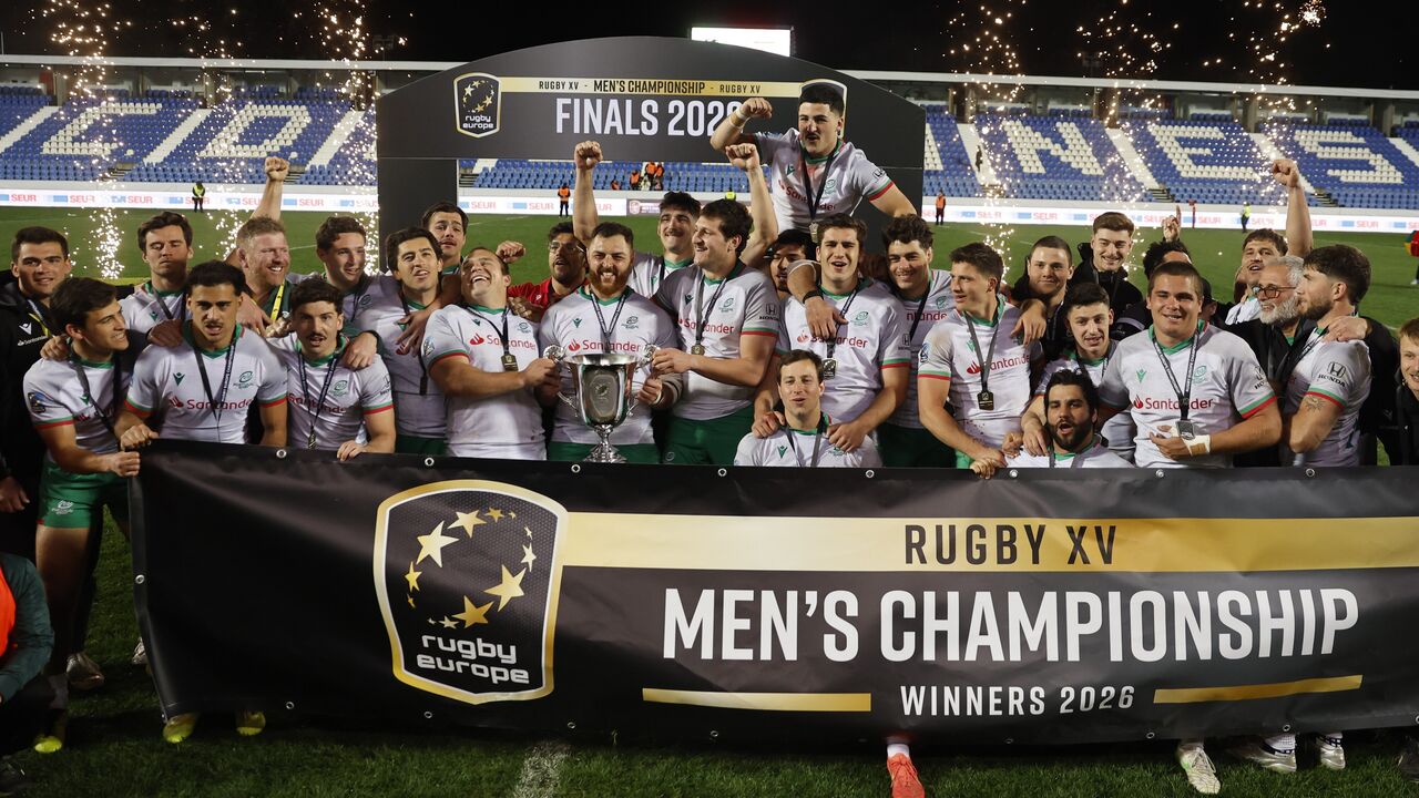 Portugal vence Europe Championship de râguebi; celebração da equipa