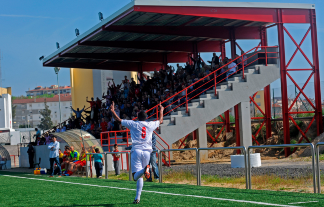 Barreirense penalizado após jogo interrompido por falta de segurança