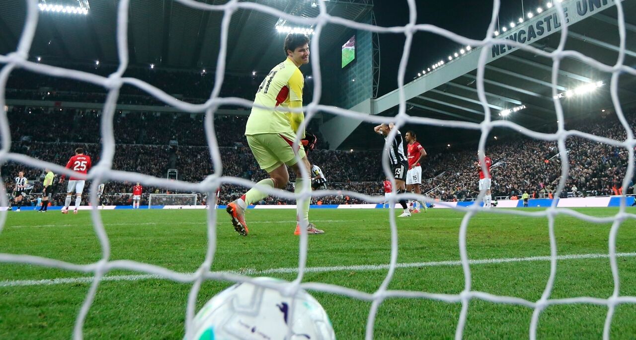 Manchester United pondera mudanças na baliza para a época de 2026/27