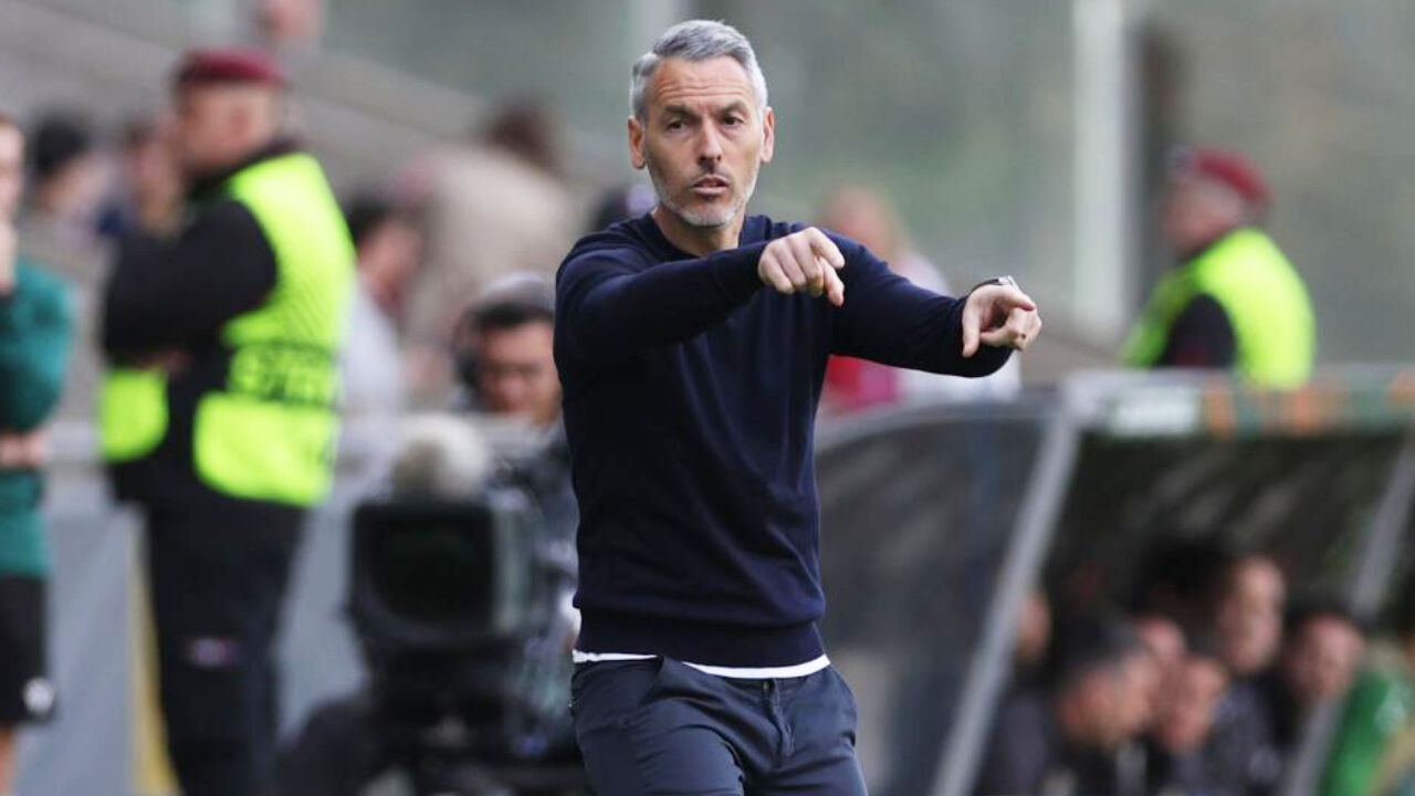 Carlos Vicens satisfeito após vitória e apuramento para os quartos-de-final da Liga Europa