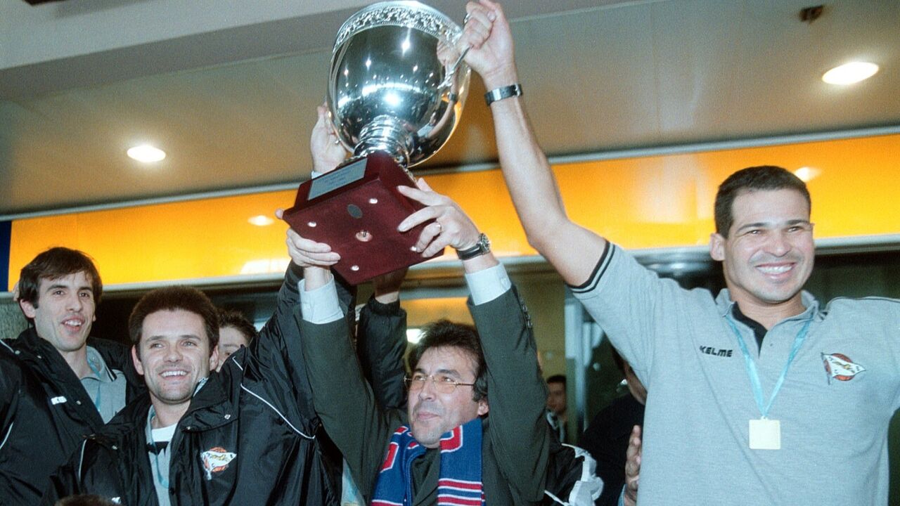 José Pedrosa, Miguel Maia e Sandro Correia com o então presidente Rodrigo dos Santos