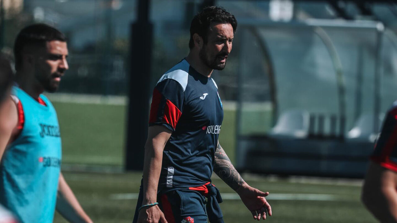 César Peixoto reage durante o treino do Gil Vicente