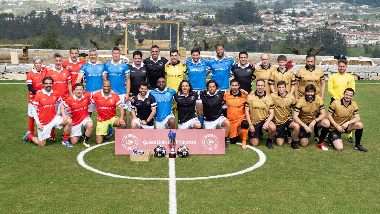 Rolando participou em torneio com vários ex-futebolistas