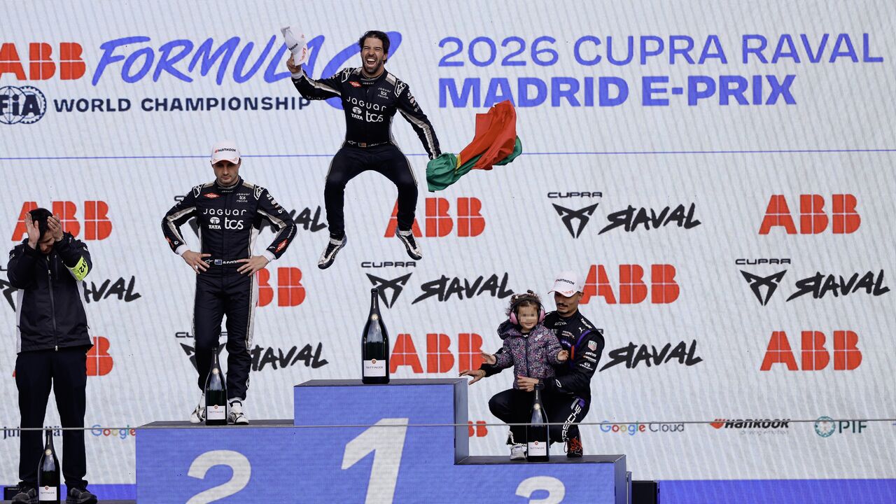 Félix da Costa celebra vitória no E-Prix de Madrid, do Mundial de Fórmula E