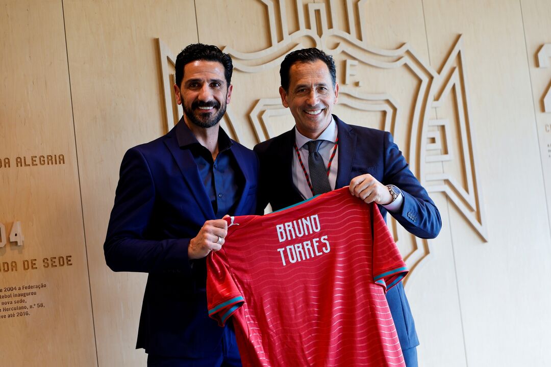 O novo selecionador com o presidente da FPF, Pedro Proença