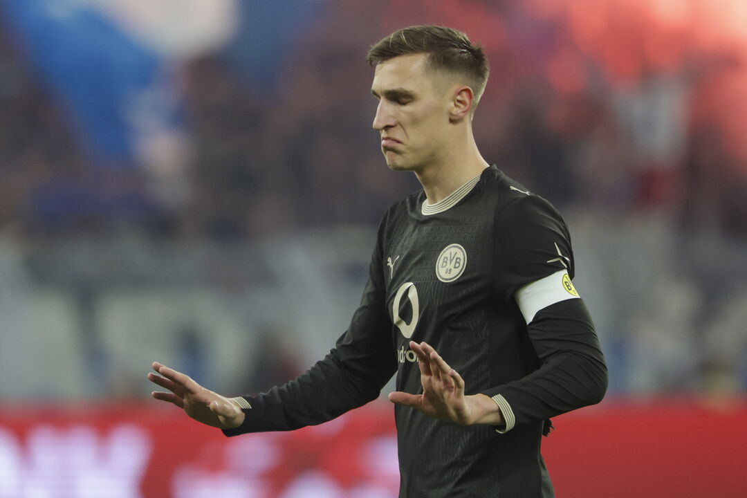 Nico Schlotterbeck deve ficar em Dortmund