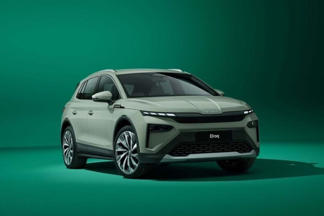 Skoda aprimora Elroq 60 e Enyaq 60 com bateria atualizada e otimização de potência