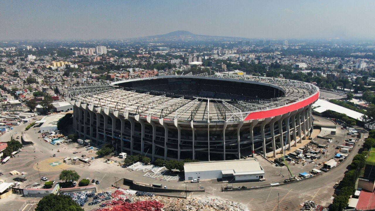 Estádio Azteca, a 2.240 metros de altitude, recebe o México-Portugal
