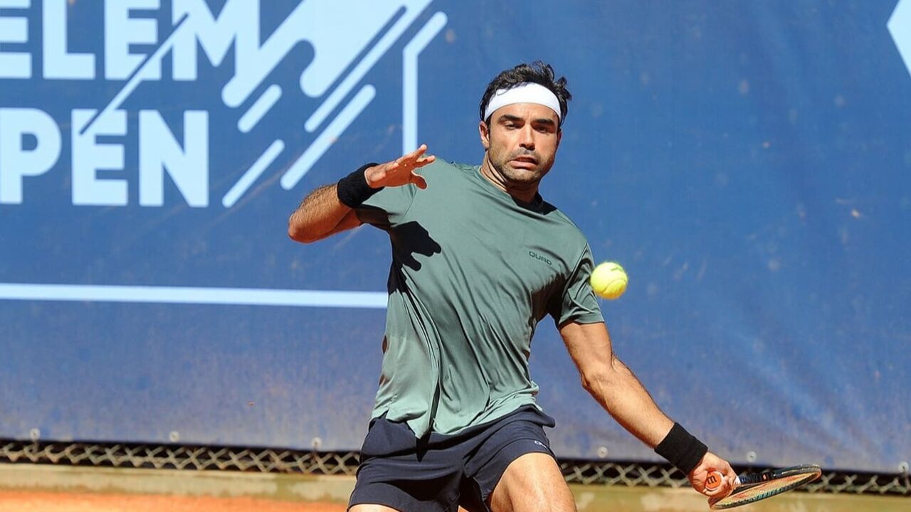 Frederico Silva joga ténis no Challenger da Croácia