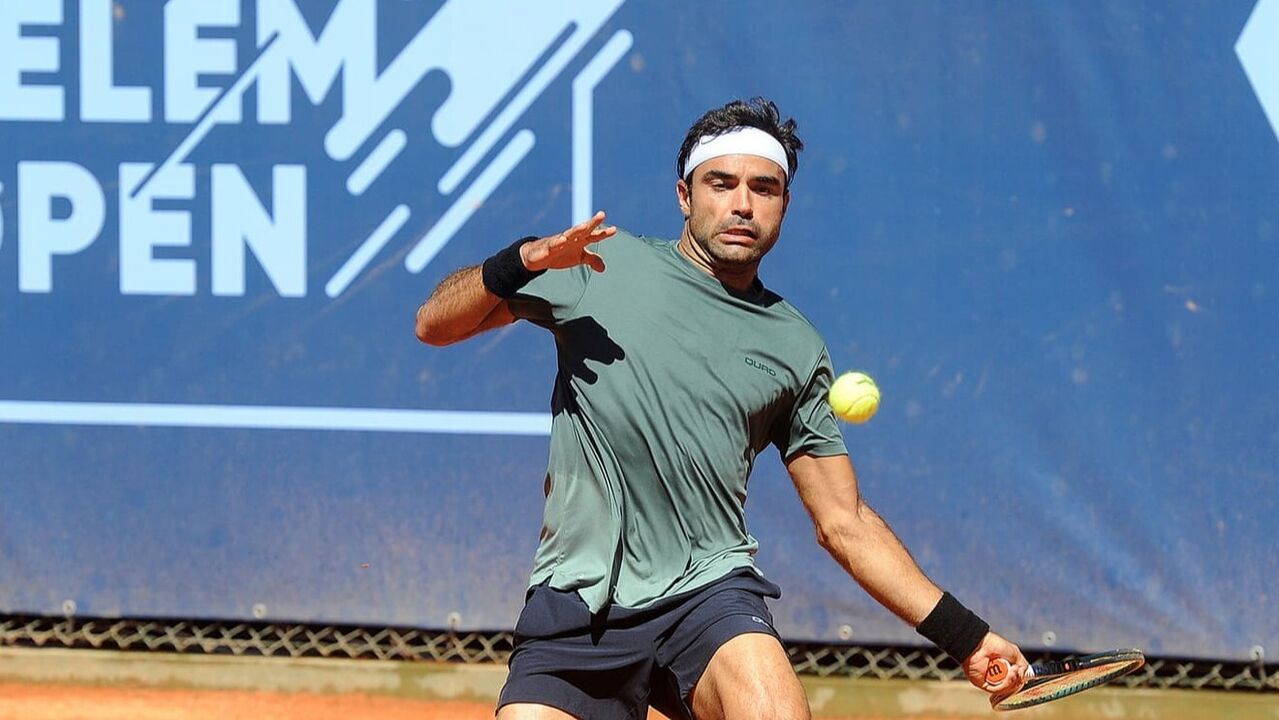 Frederico Silva joga ténis no Challenger da Croácia