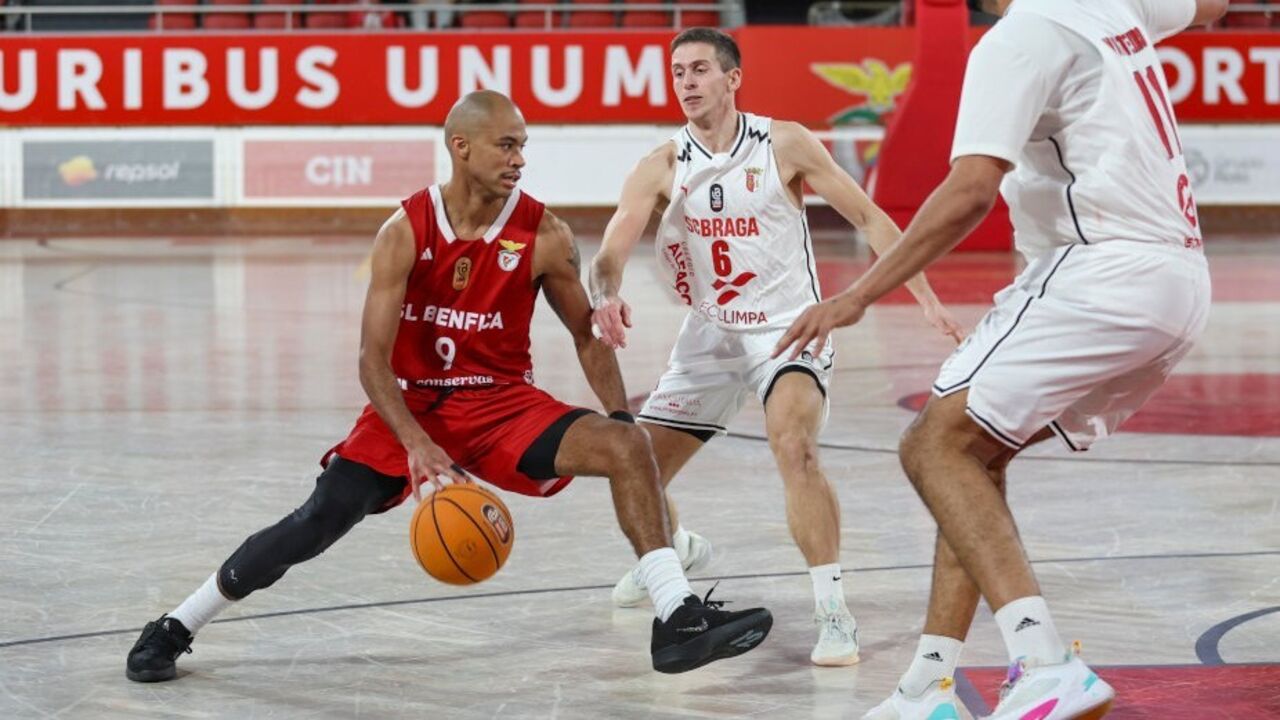 Benfica e Sporting disputam a Taça Hugo dos Santos