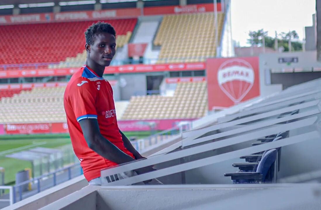 Avançado continua mais uma época