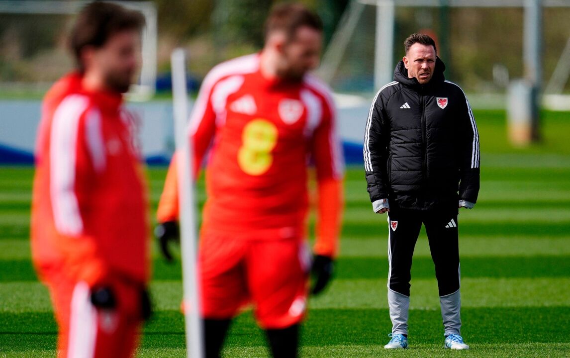 Bellamy questiona se Salah joga pelo País de Gales, causando surpresa