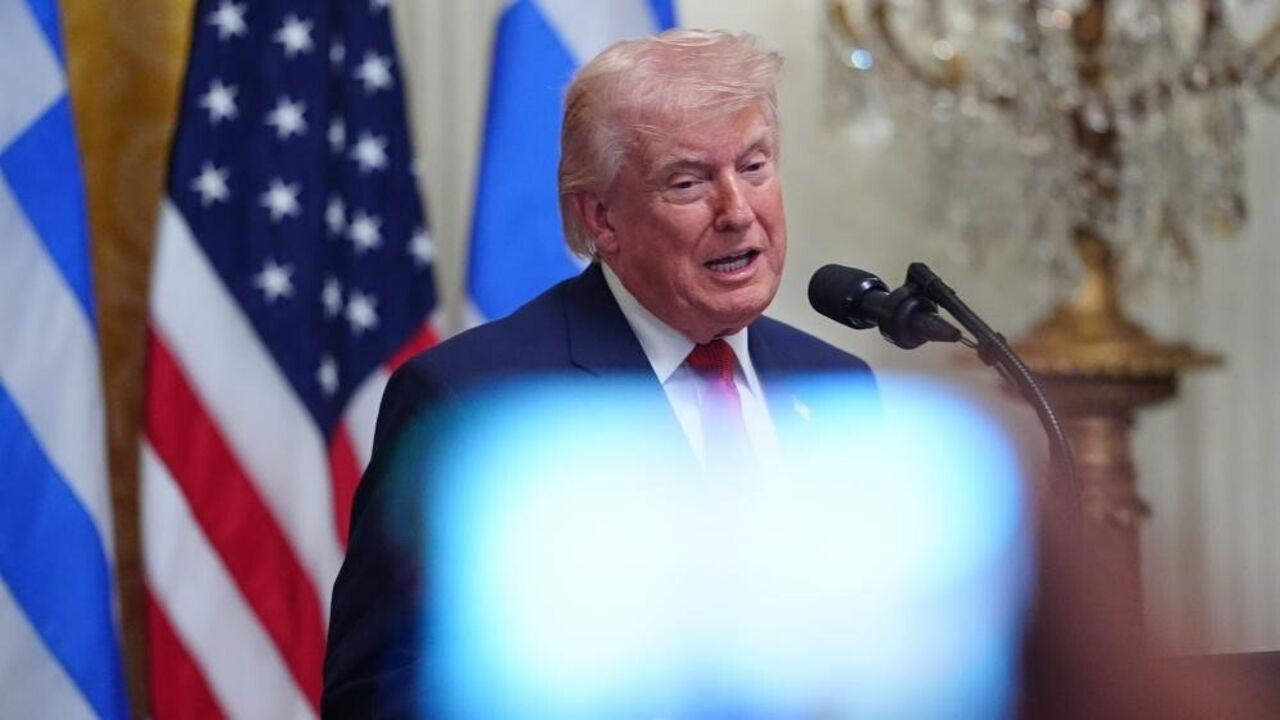 Trump prolonga prazo para o Irão reabrir o estreito de Ormuz