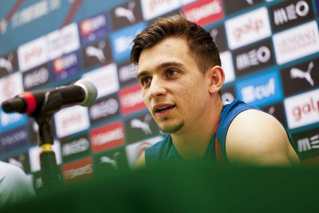 Francisco Conceição na conferência de antevisão ao jogo com o México