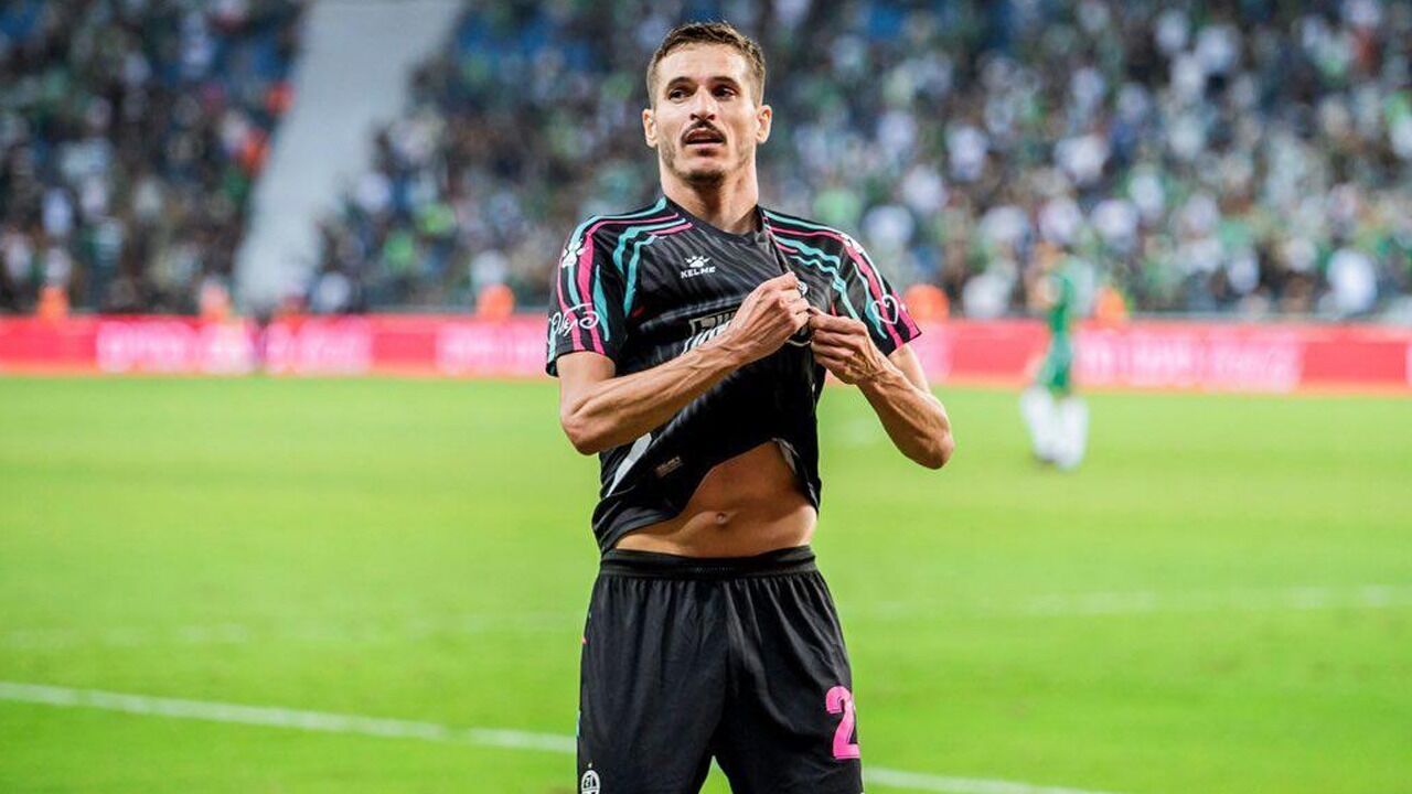 Defesa cumpre a quinta temporada no futebol israelita