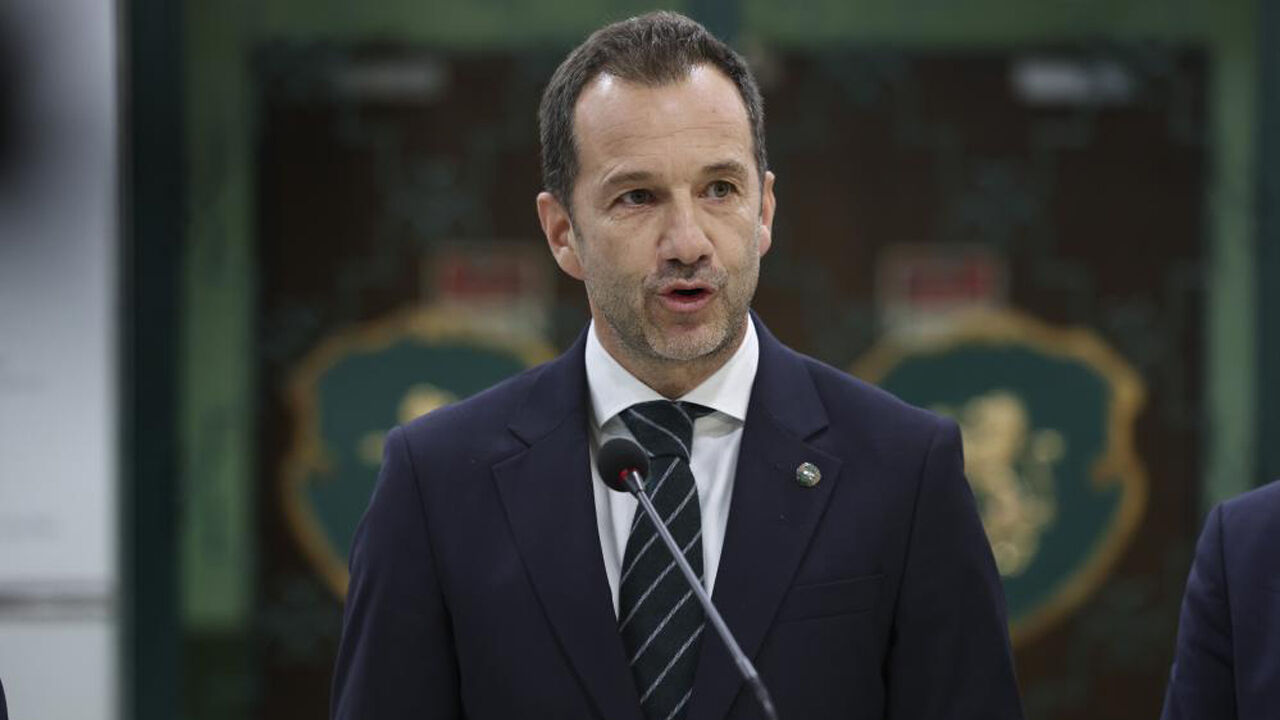 Frederico Varandas multado em 460 euros por atirar beijos aos adeptos do FC Porto