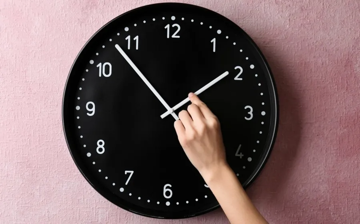 Relógios adiantam uma hora em Portugal continental, Madeira e Açores