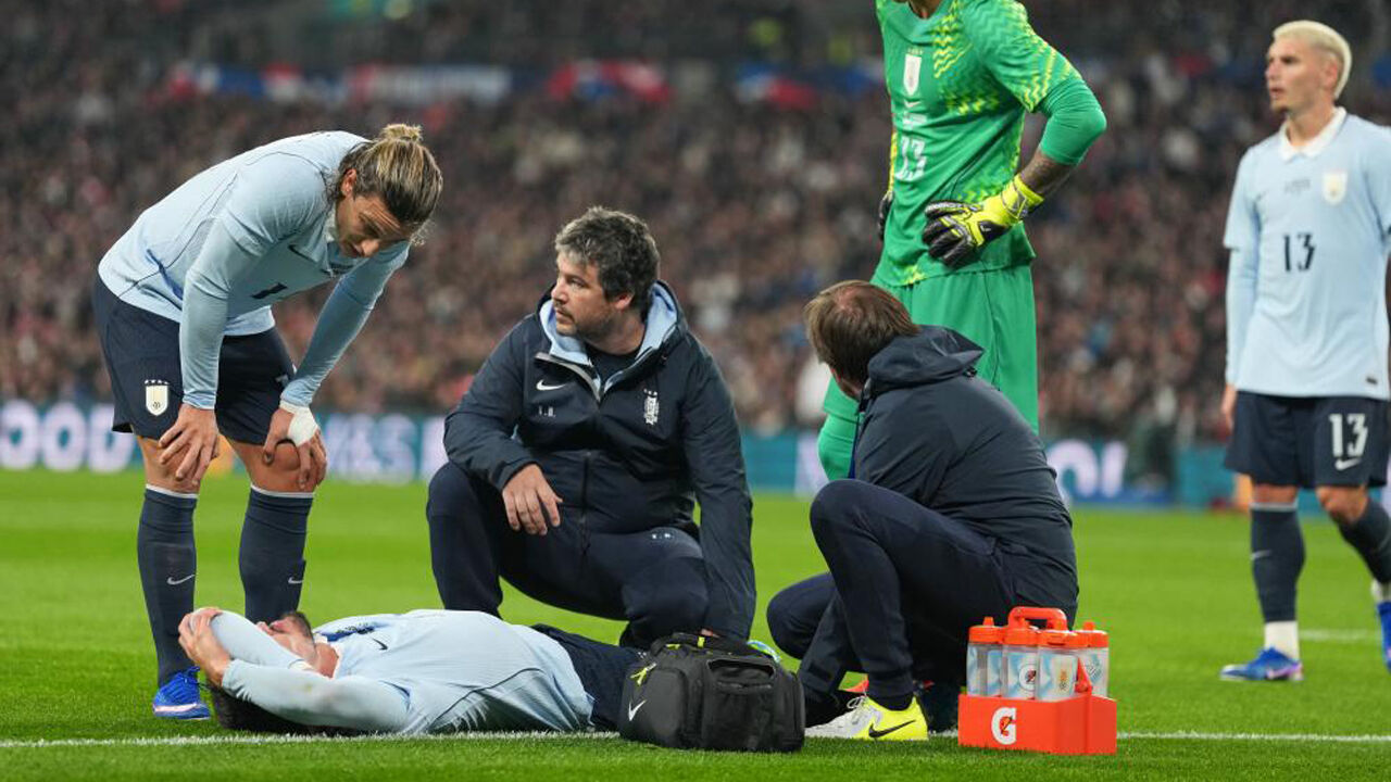 Joaquín Piquerez sofre uma lesão no tornozelo e fica com o Mundial em risco