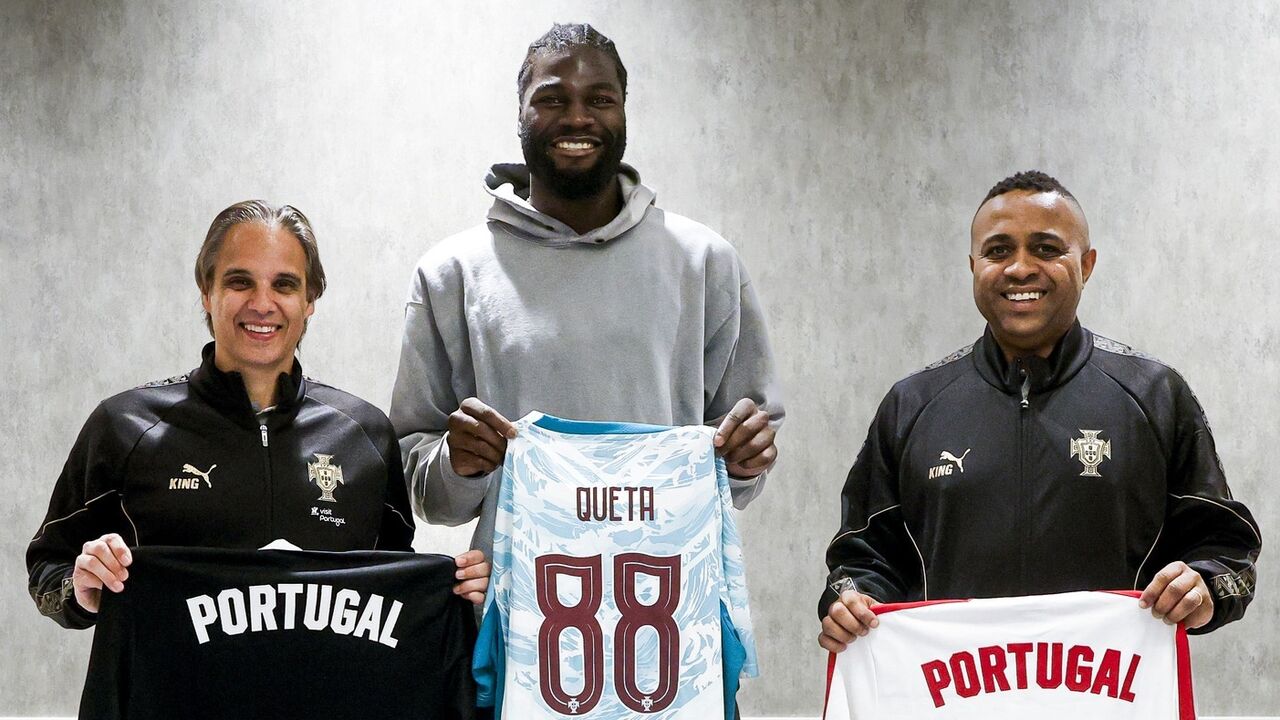 Neemias Queta com Nuno Gomes e Jorge Andrade