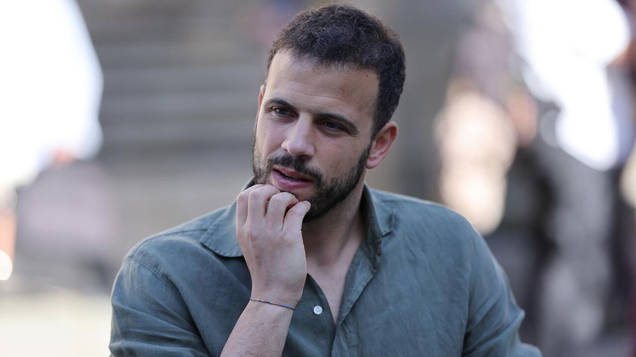 João Pedro em entrevista a Record