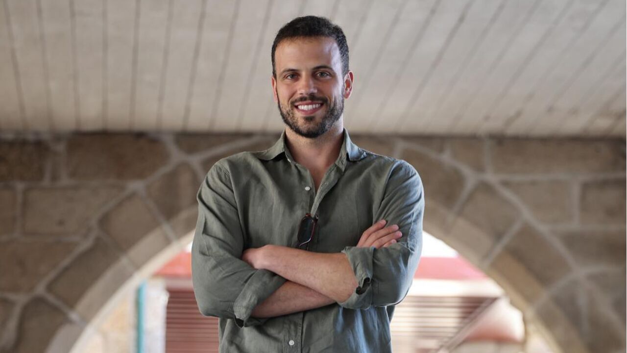 João Pedro em conversa com Record