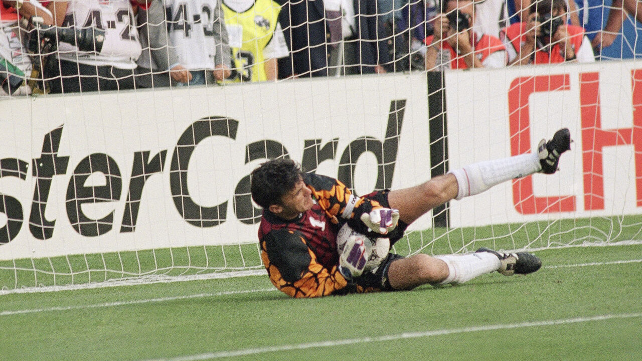 Borislav Mihaylov, na baliza da Bulgária, em 1994