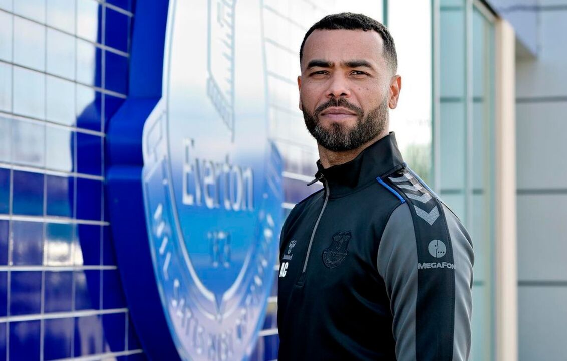 Ashley Cole quer John Terry como adjunto no Cesena