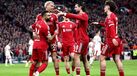 Liverpool goleou e avançou