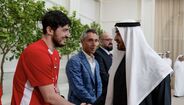 Sardar Azmoun tramado por foto com Mohammed bin Rashid Al Maktoum