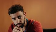 Bruno Fernandes apresenta a nova camisola da seleção portuguesa para o Mundial 2026
