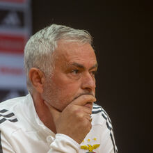 <![CDATA[ Em direto: siga a conferência de José Mourinho de antevisão ao jogo com o Casa Pia ]]>