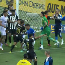 <![CDATA[ Jogadores do Cruzeiro e do At. Mineiro expulsos vão cumprir 4 jogos de suspensão em... 2027  ]]>