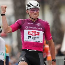 <![CDATA[ Mathieu Van der Poel imparável e António Morgado em 14.º ]]>