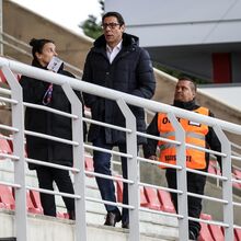 <![CDATA[ Futuro começa a ser construído desde trás: os planos de Rui Costa a envolver a defesa e... a formação do Seixal ]]>