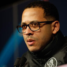 <![CDATA[ Oficial: Chelsea despede Rosenior ]]>