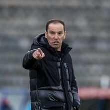 <![CDATA[ Petit aproveita pausa para afinar modelo que está a implementar no Santa Clara ]]>