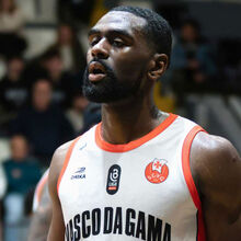 <![CDATA[ Zavian McLean marcou 53 pontos e quase igualou recorde da Liga: «Só soube ao jantar. Deviam ter-me dito no jogo» ]]>