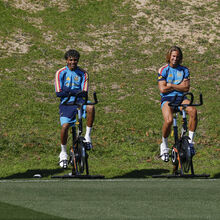 <![CDATA[ De bicicleta também se vai longe ]]>