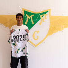 <![CDATA[ Irmão de Pablo e filho de Pena assina contrato profissional com o Moreirense ]]>