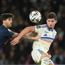 <![CDATA[ Melhor marcador da Liga Francesa sofre rotura dos ligamentos cruzados e falha Mundial ]]>