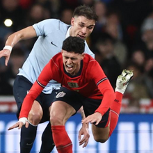 <![CDATA[ Insólito: Manuel Ugarte viu dois cartões amarelos frente a Inglaterra... e não foi expulso ]]>