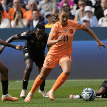 <![CDATA[ Antiga jogadora de Barcelona e PSG perde filho durante a gravidez: «Tristeza profunda» ]]>