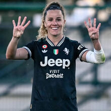 <![CDATA[ Ana Capeta continua em grande: avançada bisa na vitória da Juventus frente à Fiorentina ]]>