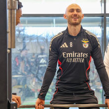 <![CDATA[ Aursnes protegido para o dérbi: a estratégia de Mourinho para ter o médio a 100% em Alvalade ]]>