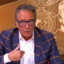 <![CDATA[ Rodolfo Reis: «Polémica do cheiro tóxico? Claro que desconfio do Sporting» ]]>