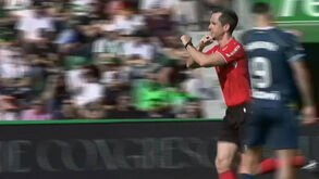 Polémica em Espanha: protocolo antirracismo ativado no Elche-Espanyol 