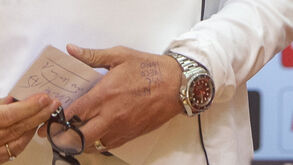 Mourinho com cábulas na antevisão ao Gil Vicente-Benfica: o que estava escrito na mão esquerda do treinador?